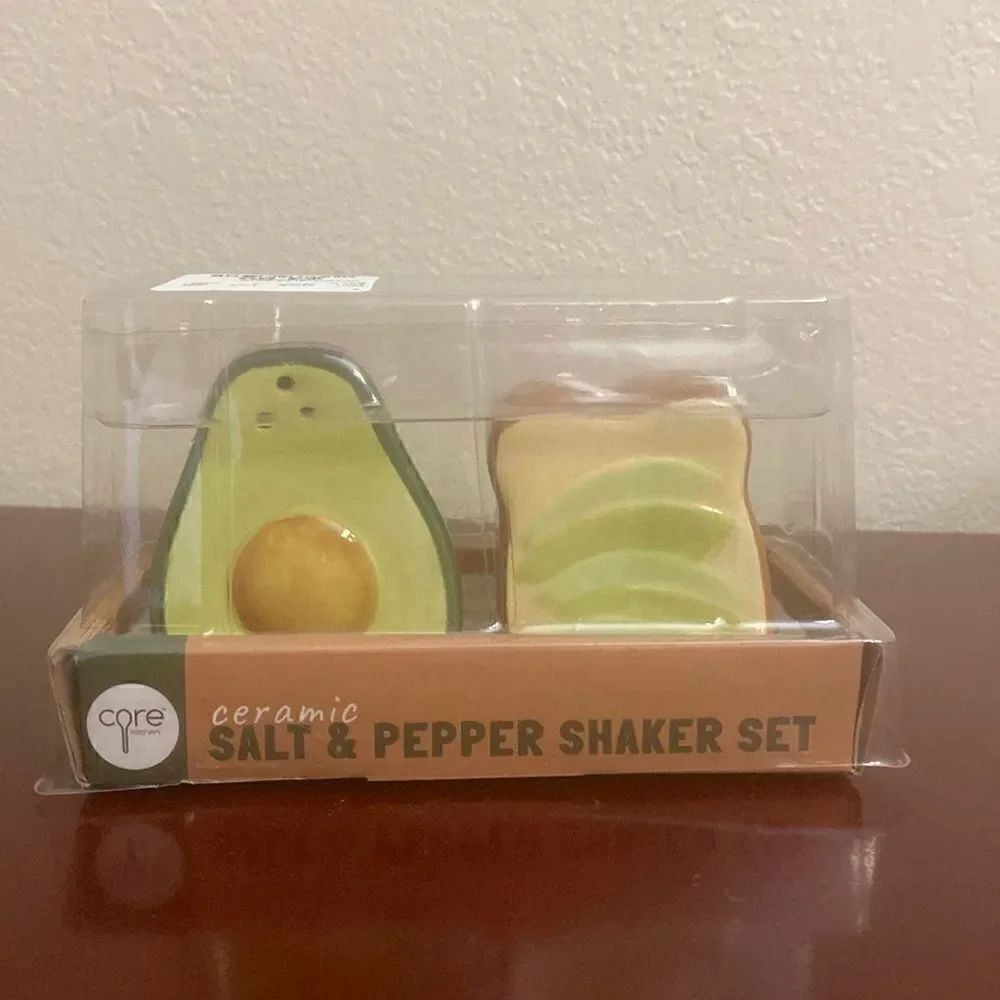 🥑🥑AVOCADO & TOAST SALT & PEPPER SHAKER SET AVOCADO & TOAST SHAKERS NEW